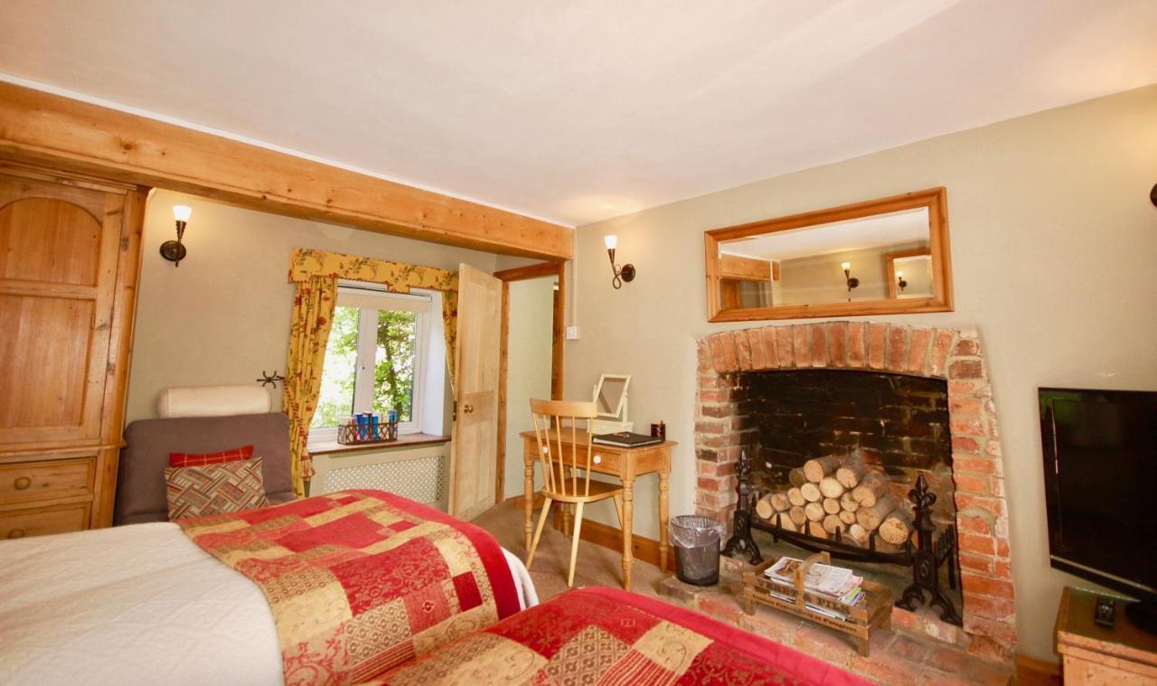 Bed and Breakfast The Old Forge East Kennett Екстер'єр фото