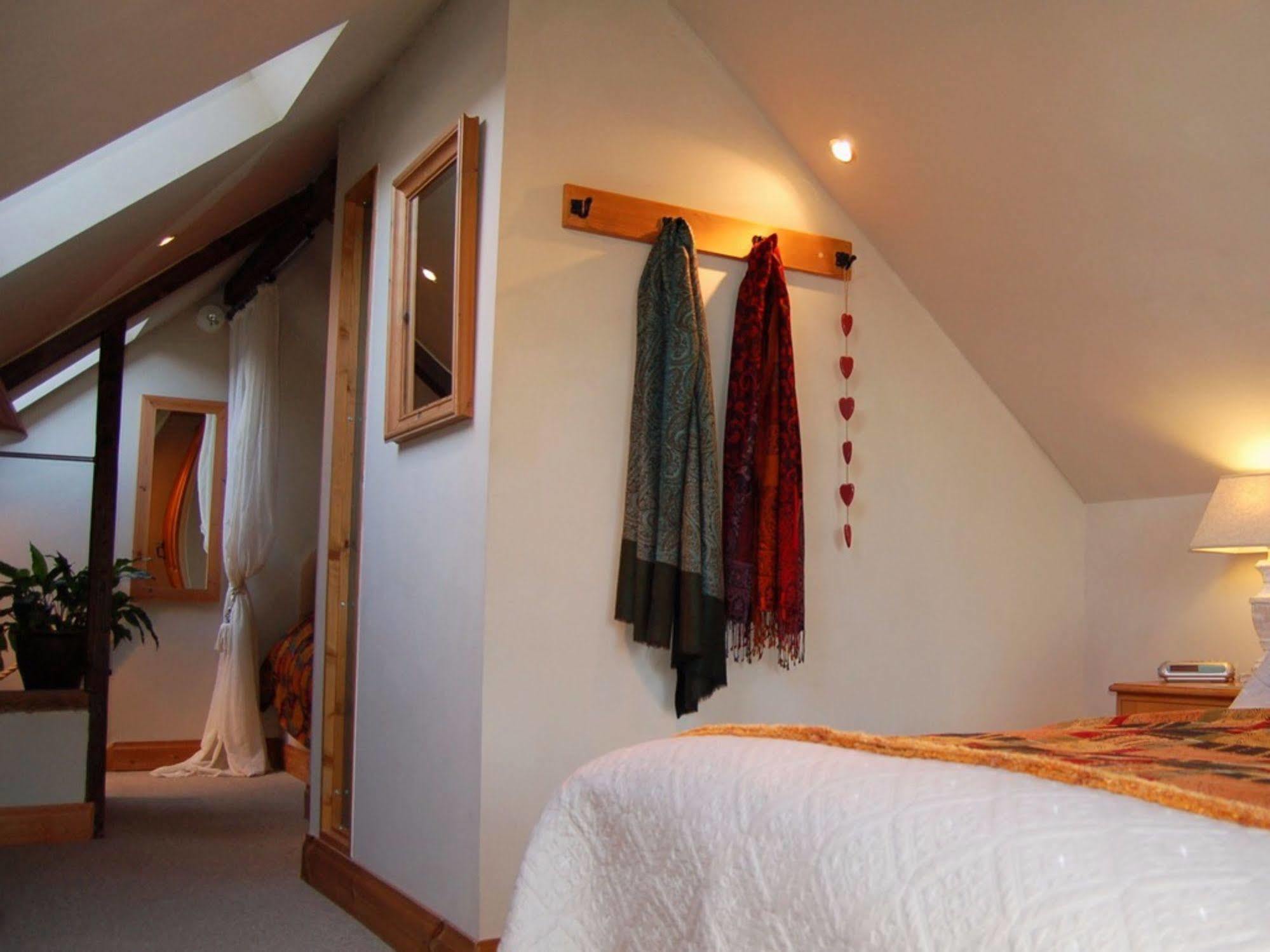 Bed and Breakfast The Old Forge East Kennett Екстер'єр фото