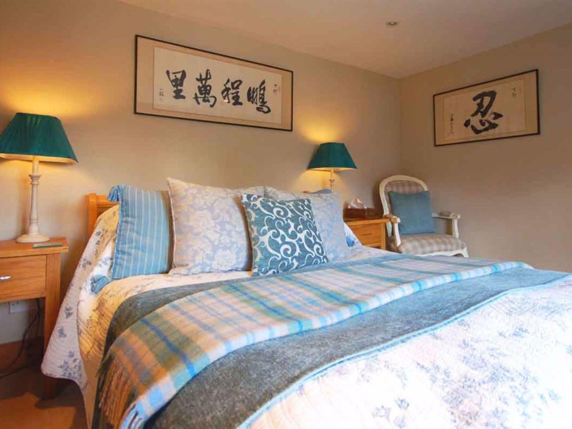 Bed and Breakfast The Old Forge East Kennett Екстер'єр фото