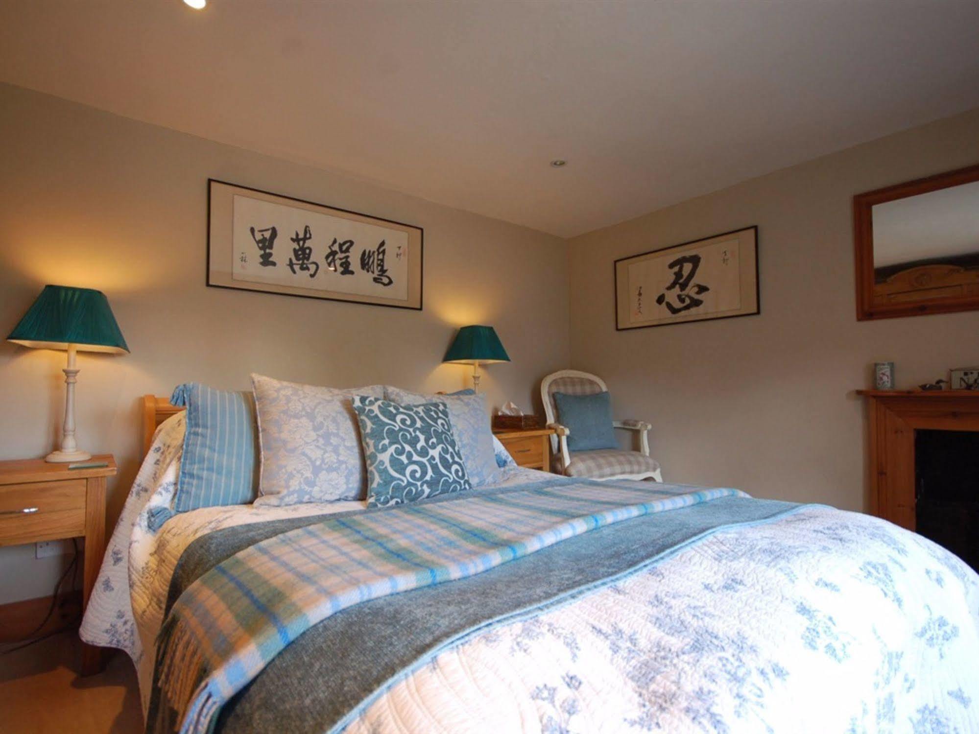 Bed and Breakfast The Old Forge East Kennett Екстер'єр фото
