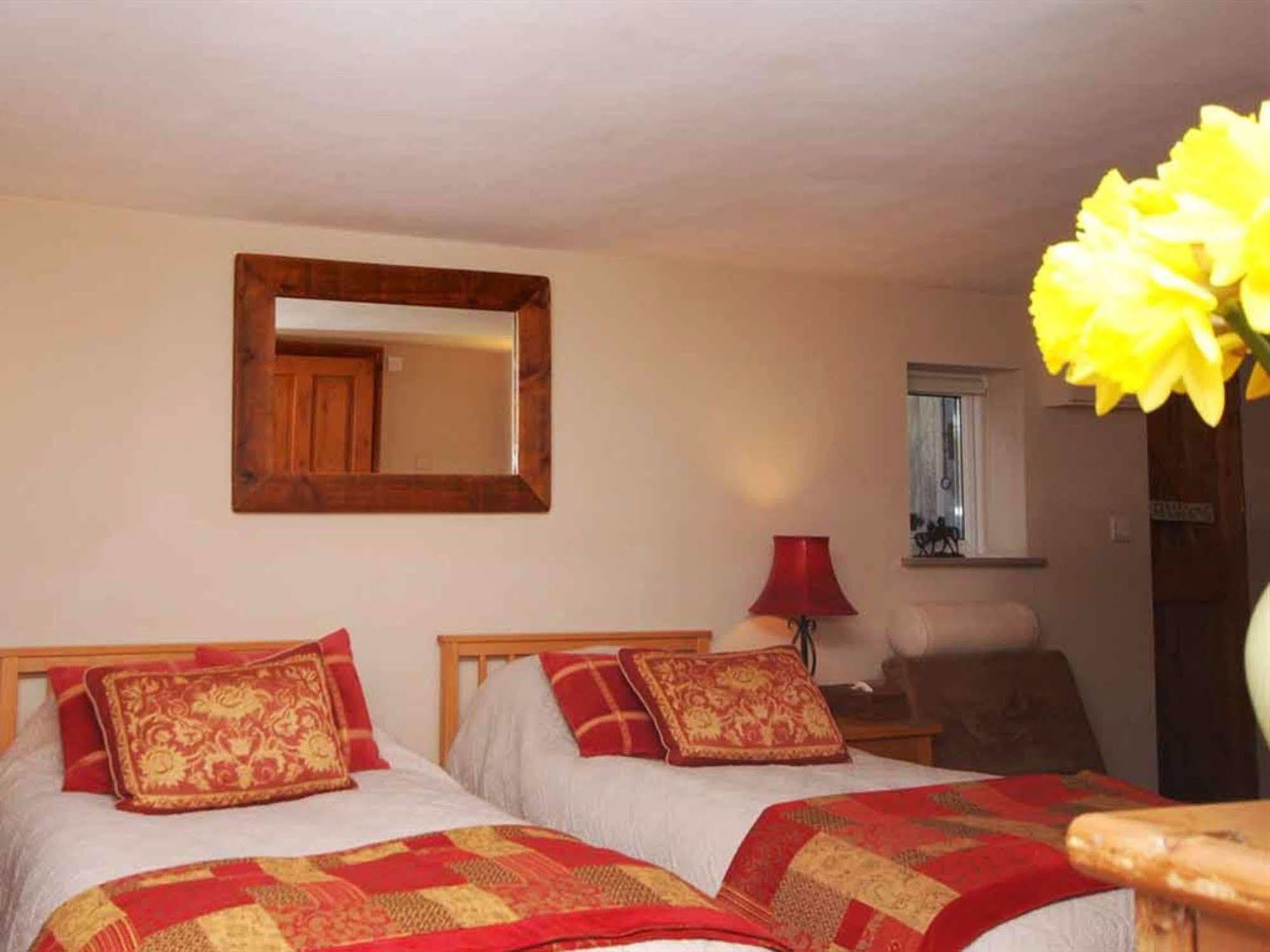 Bed and Breakfast The Old Forge East Kennett Екстер'єр фото