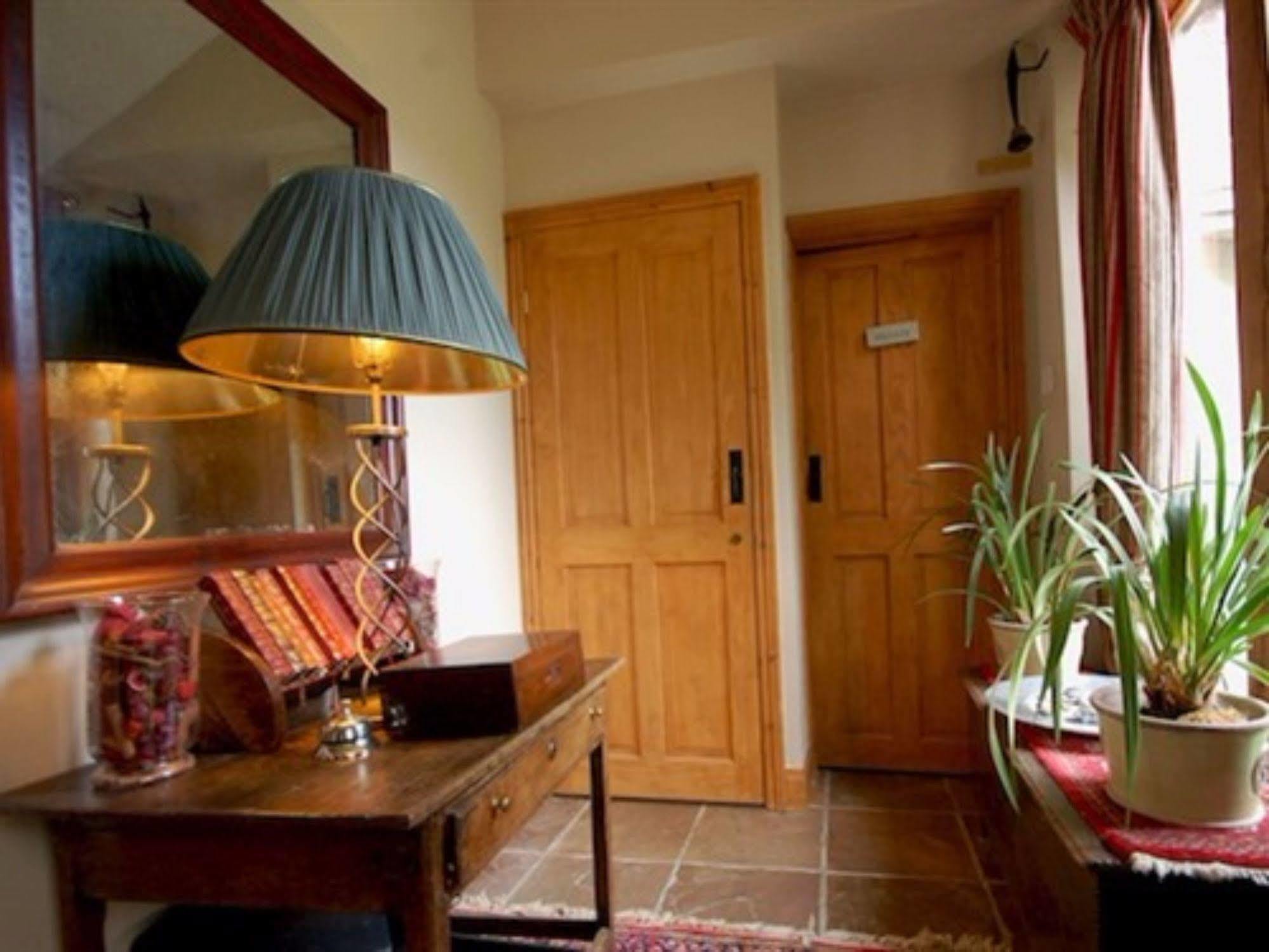 Bed and Breakfast The Old Forge East Kennett Екстер'єр фото